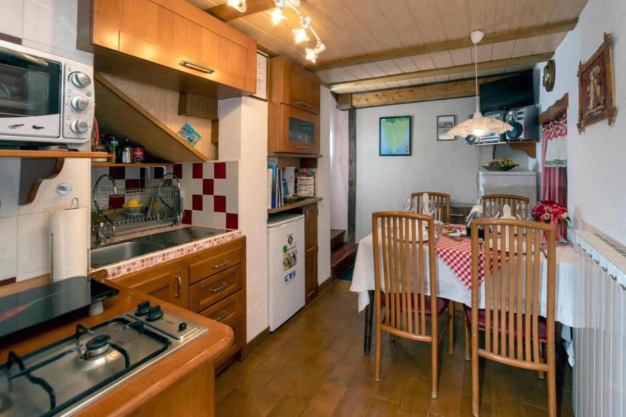 Roč Apartment Pod Lipom מראה חיצוני תמונה