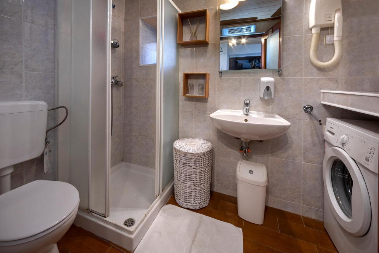 Roč Apartment Pod Lipom מראה חיצוני תמונה
