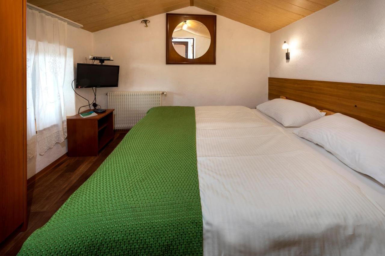Roč Apartment Pod Lipom מראה חיצוני תמונה